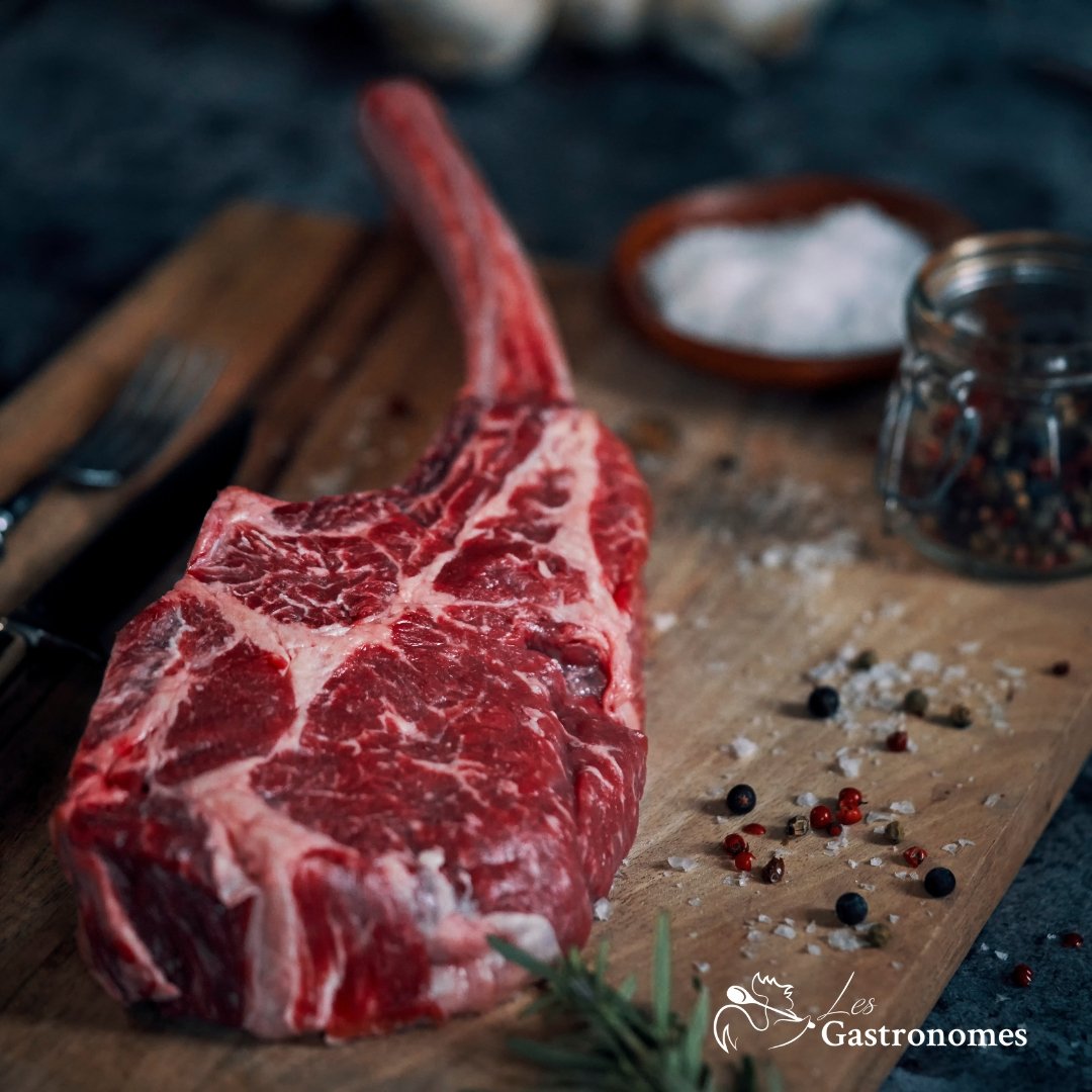 Tomahawk Steak Wagyu 7+ Platinum Selection - Les Gastronomes